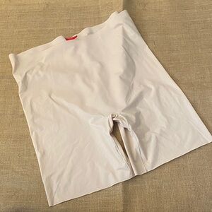 Spanx Thinstincts Mid Thigh Shaper Short 10005P Women’s 2X Soft Nude